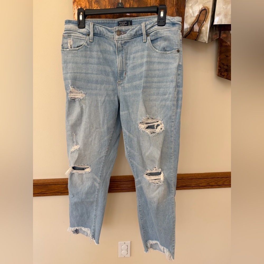Abercrombie & Fitch Simone high rise ankle distressed raw hem Jeans 12